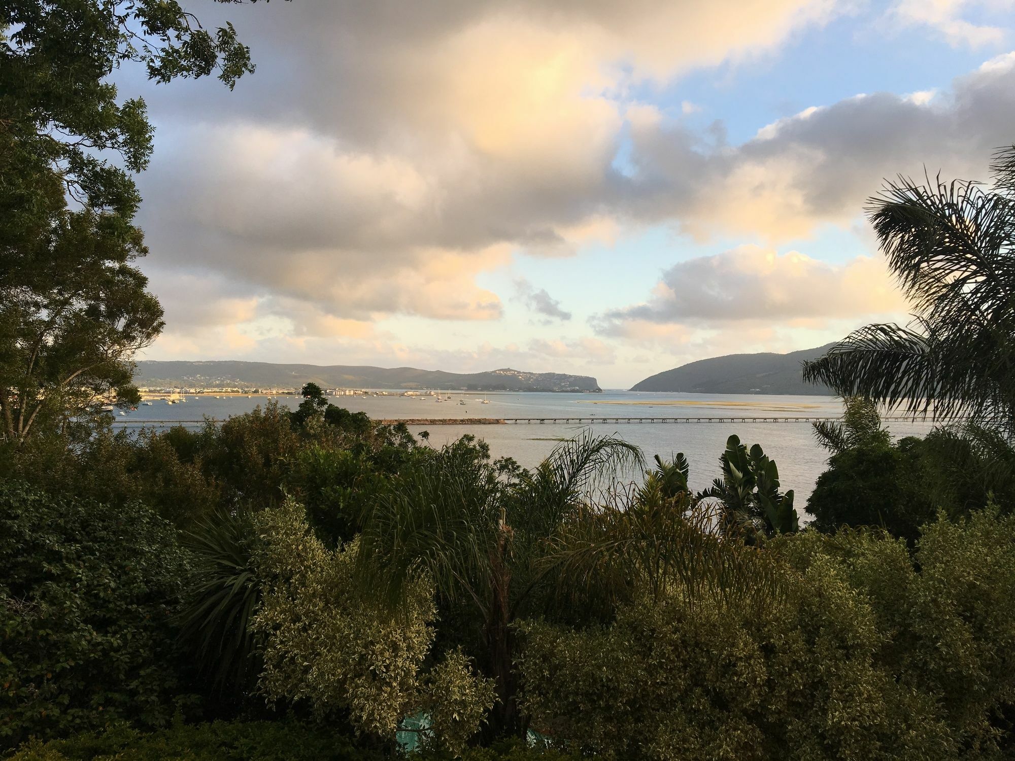 Roseroc Boutique Guesthouse Knysna Ngoại thất bức ảnh